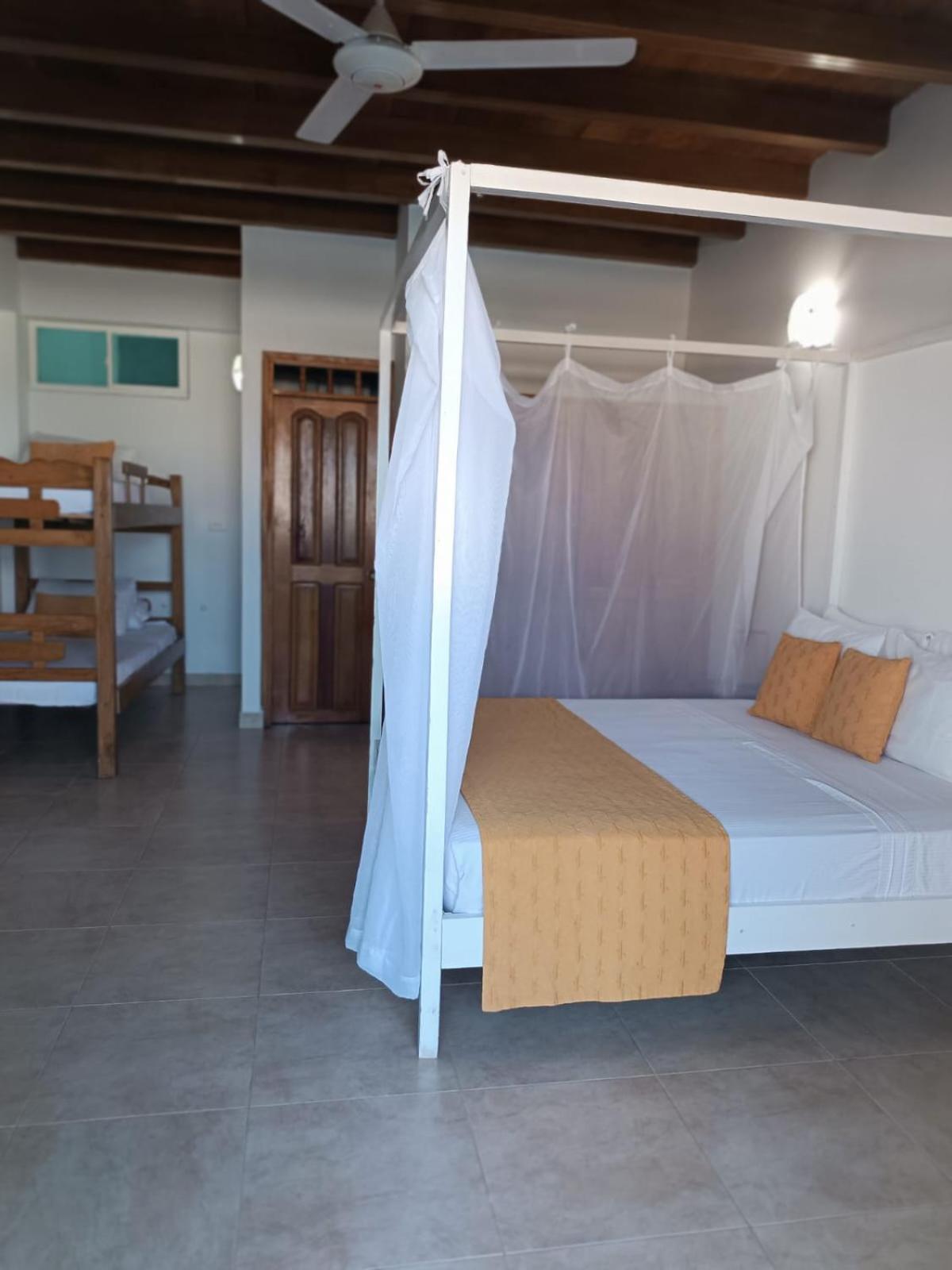 Hotel 3 Banderas Manzanillo Del Mar Cartagena المظهر الخارجي الصورة