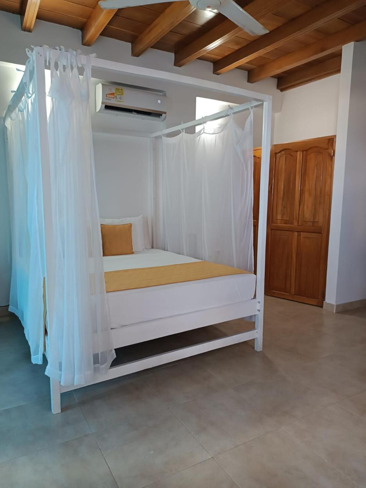 Hotel 3 Banderas Manzanillo Del Mar Cartagena المظهر الخارجي الصورة
