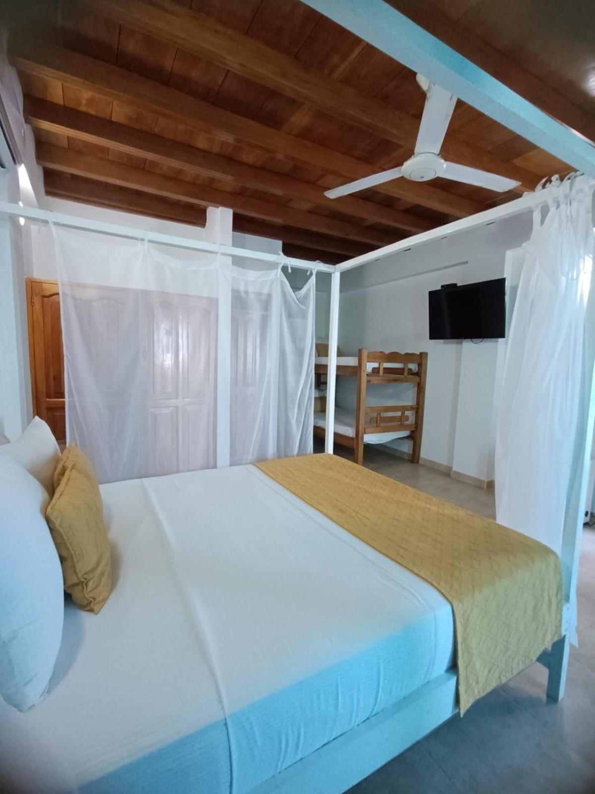 Hotel 3 Banderas Manzanillo Del Mar Cartagena المظهر الخارجي الصورة